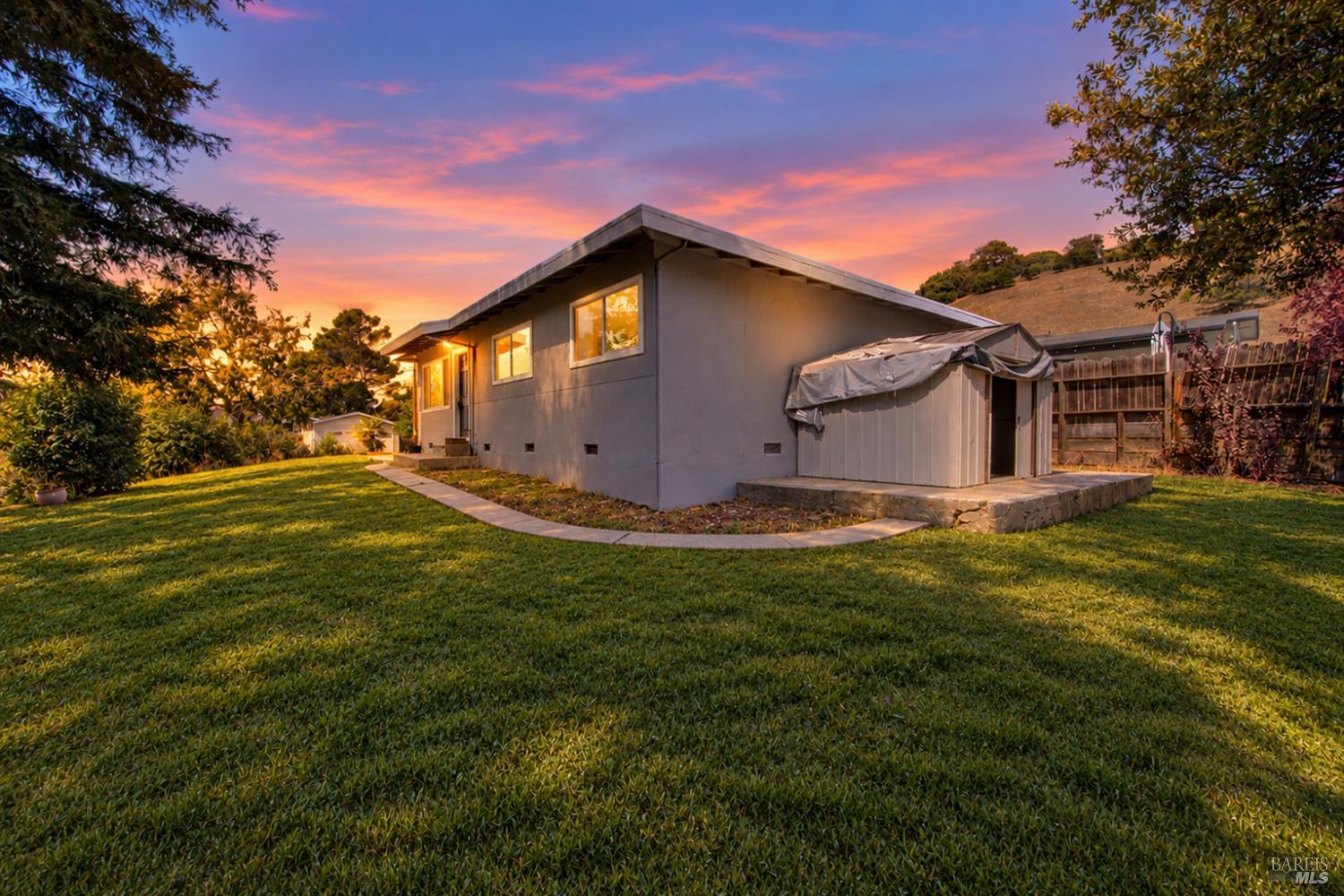2 Rita Court Novato CA 94945