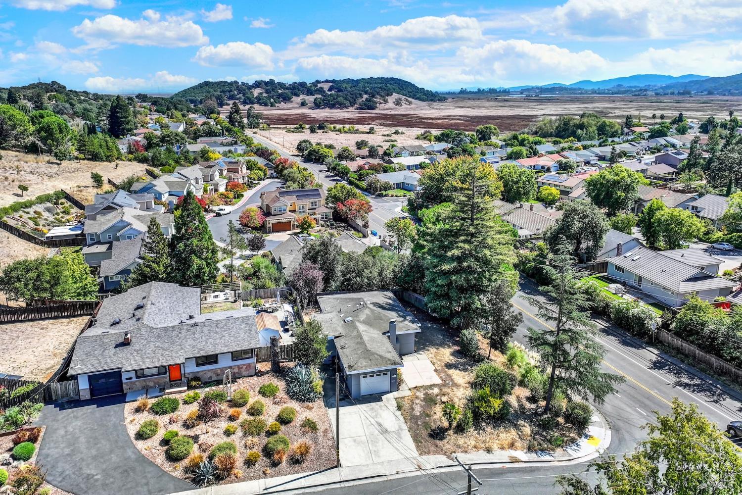 2 Rita Court Novato CA 94945