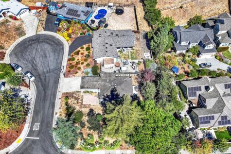 2 Rita Court Novato CA 94945