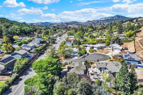 2 Rita Court Novato CA 94945