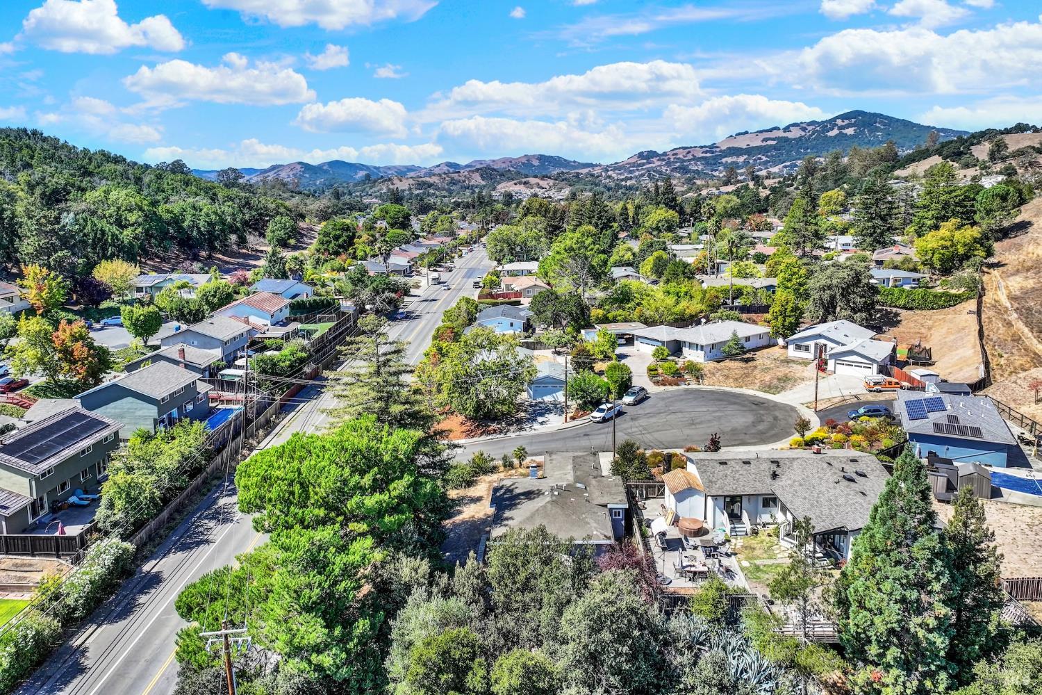 2 Rita Court Novato CA 94945