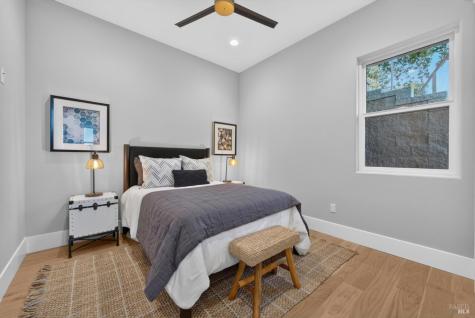 22 Oak Knoll Court Petaluma CA 94952
