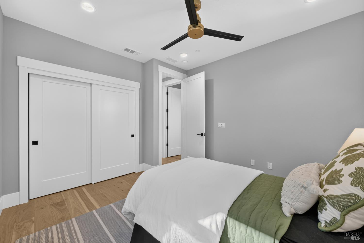 22 Oak Knoll Court Petaluma CA 94952