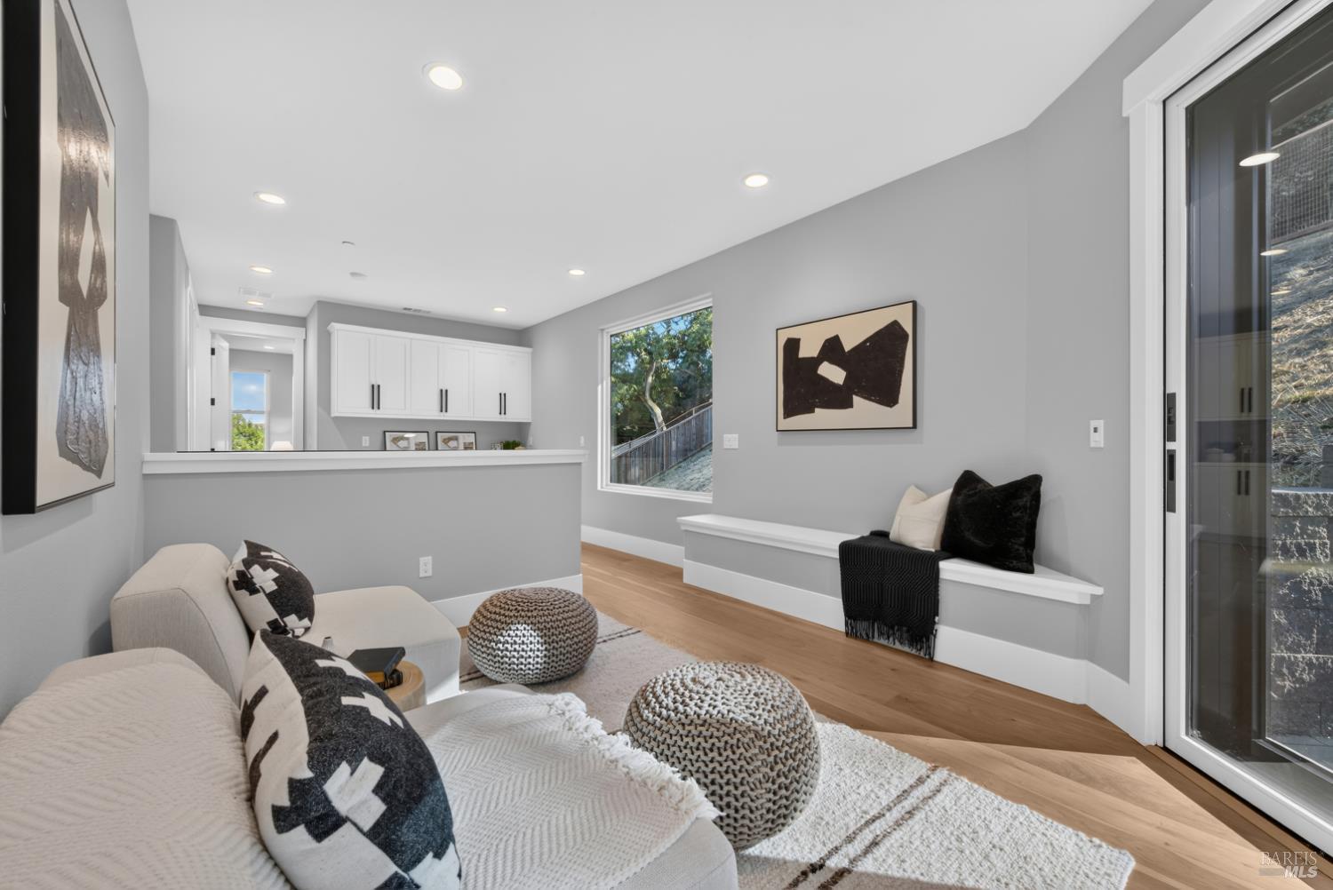 22 Oak Knoll Court Petaluma CA 94952