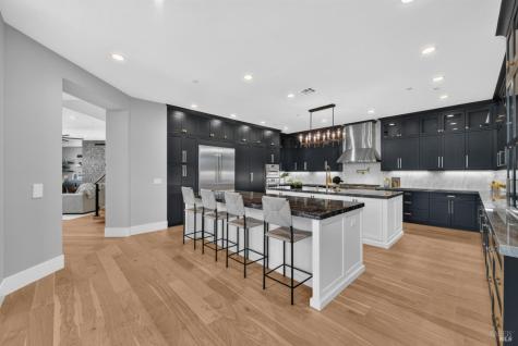 22 Oak Knoll Court Petaluma CA 94952
