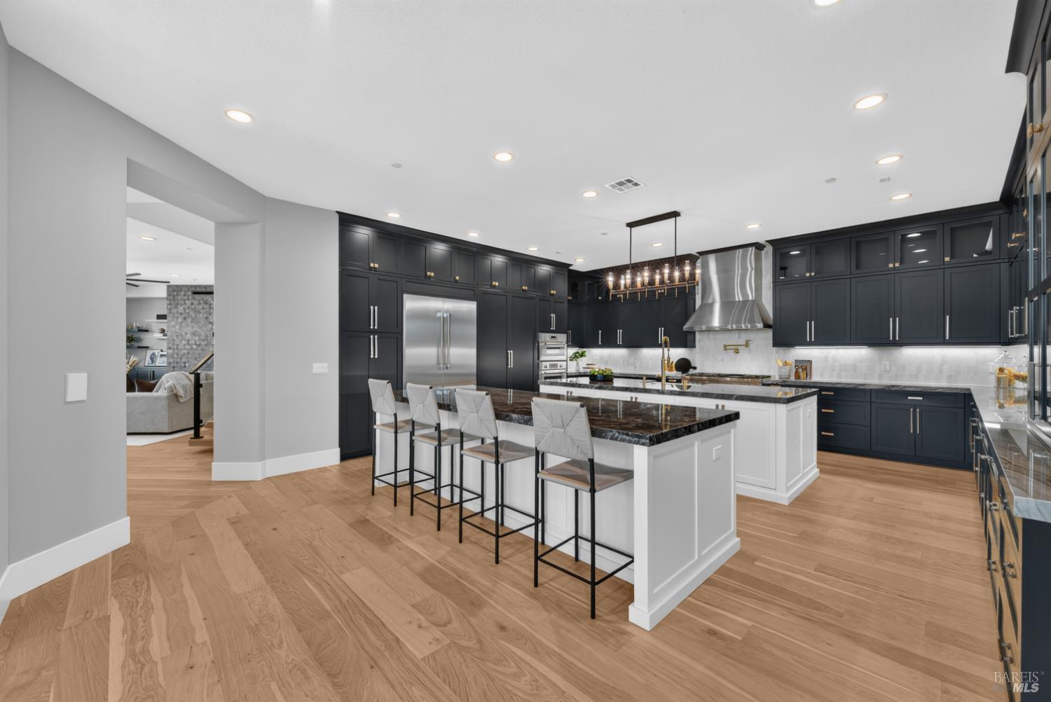 22 Oak Knoll Court Petaluma CA 94952