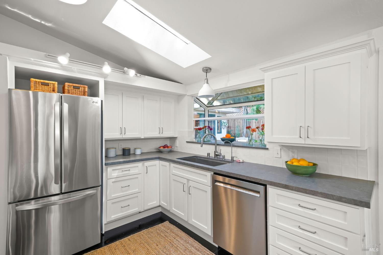39 Orchard Way Novato CA 94947