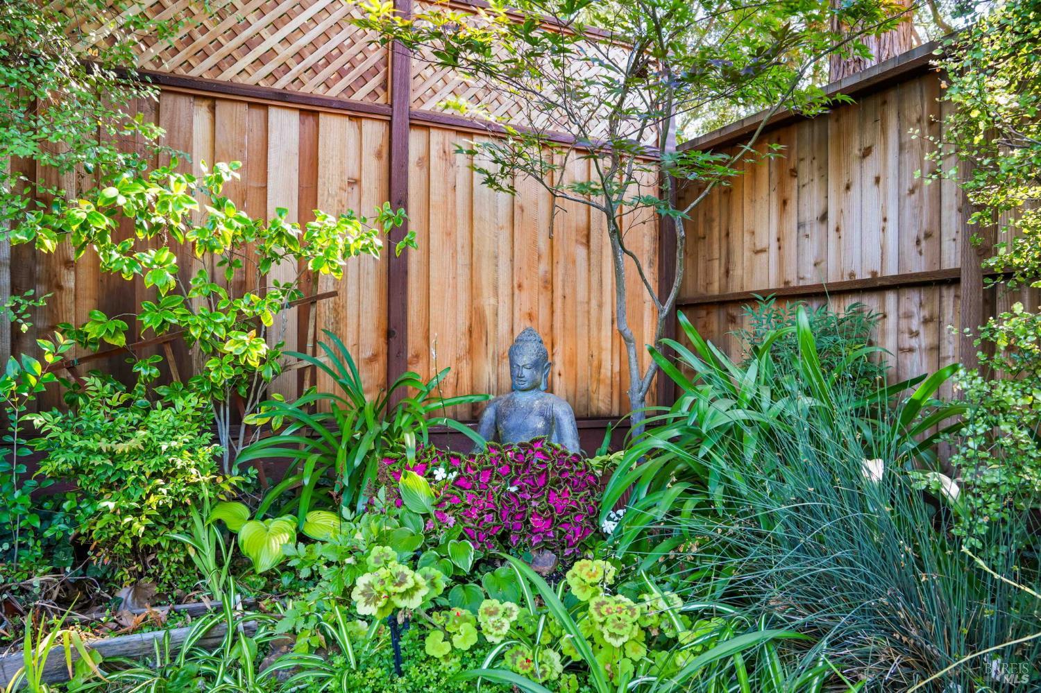 39 Orchard Way Novato CA 94947