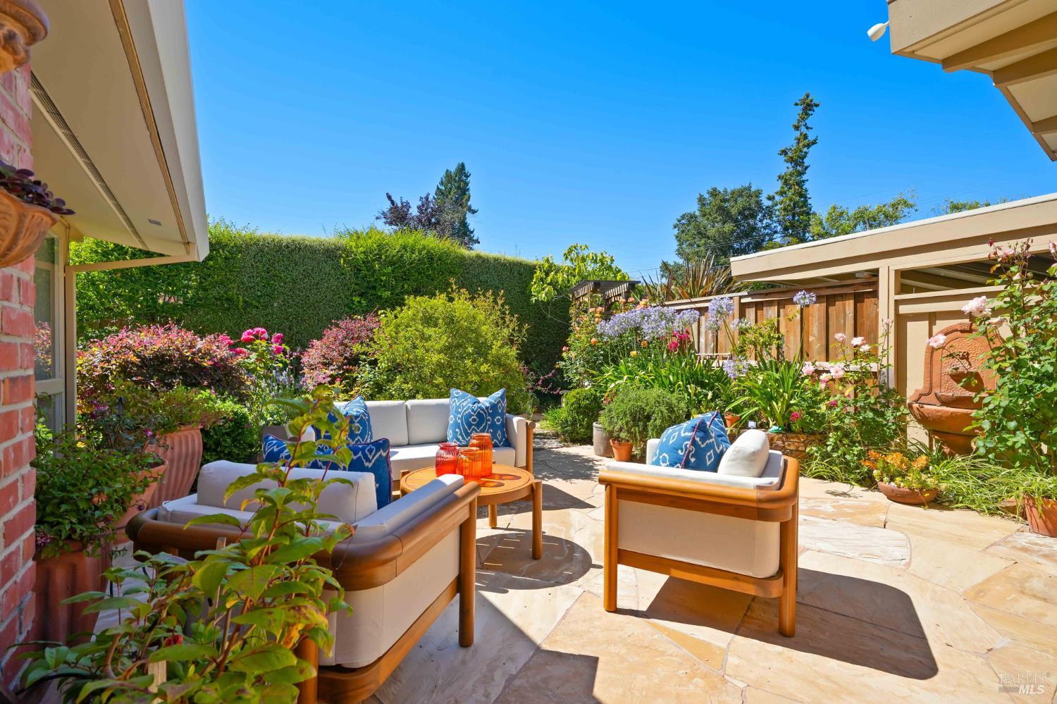 39 Orchard Way Novato CA 94947