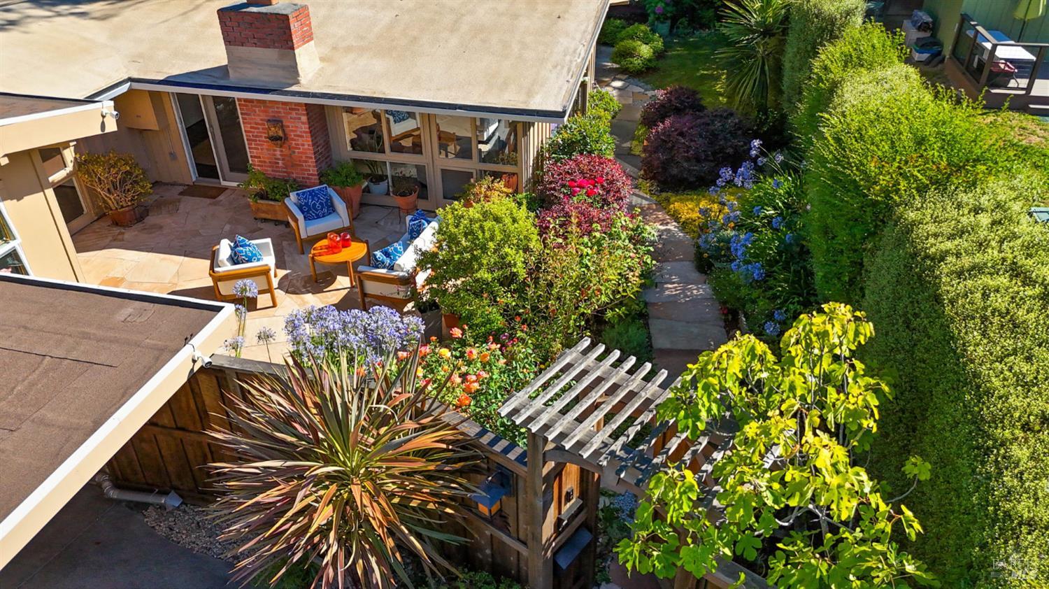 39 Orchard Way Novato CA 94947