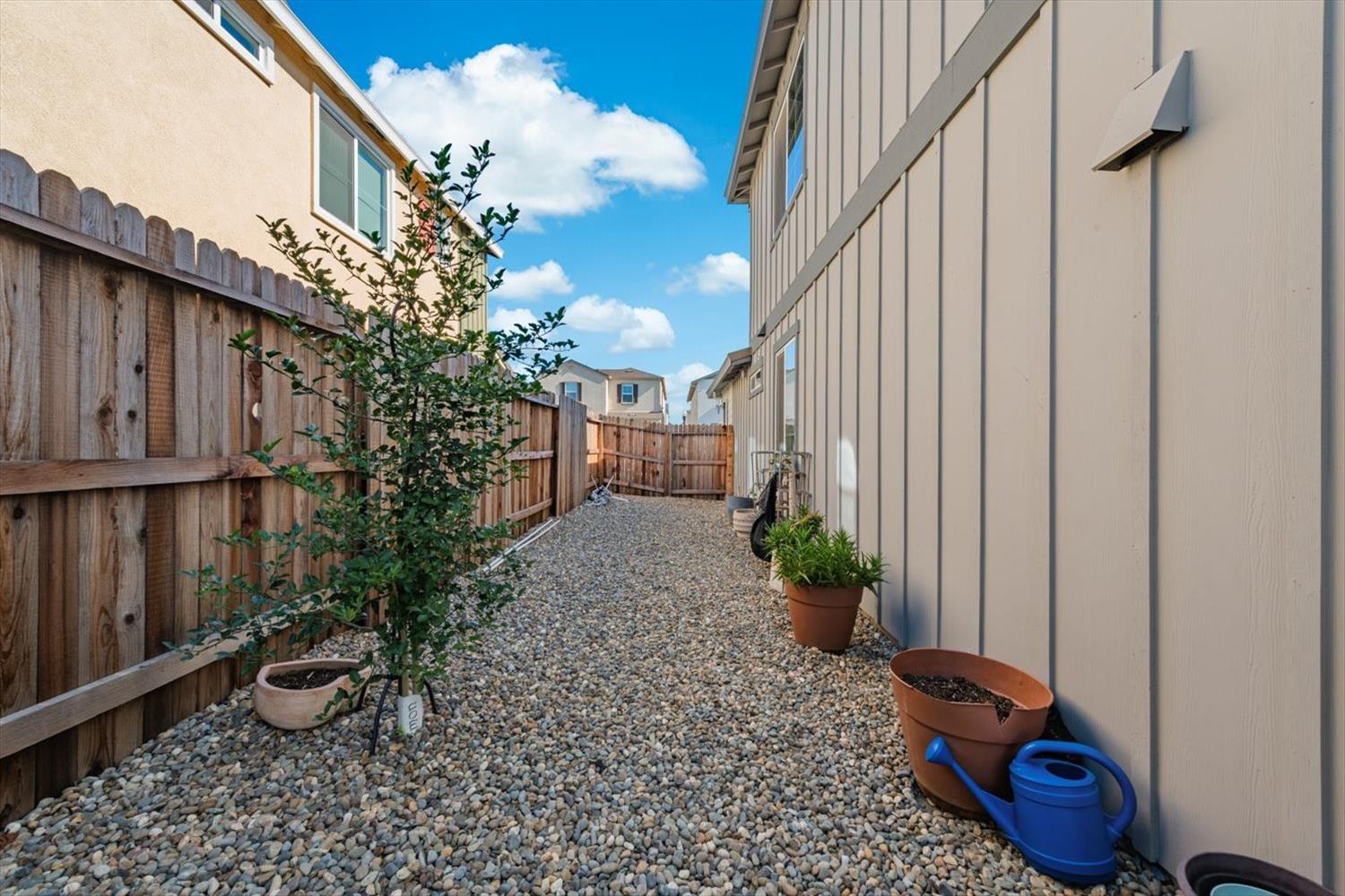 981 Carbahal Street Winters CA 95694