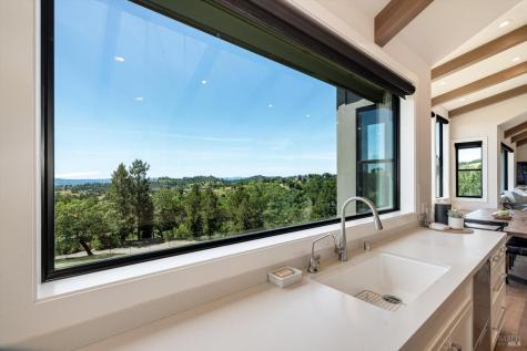 1750 Crystal Springs Court Santa Rosa CA 95404