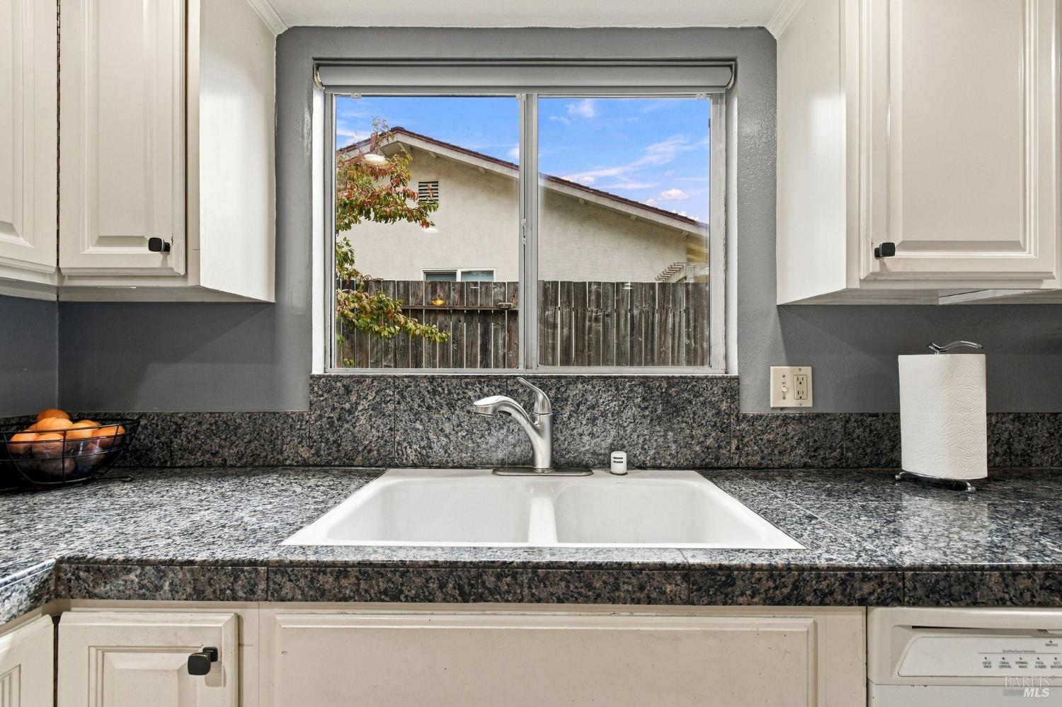 8252 Valley View Drive Sebastopol CA 95472