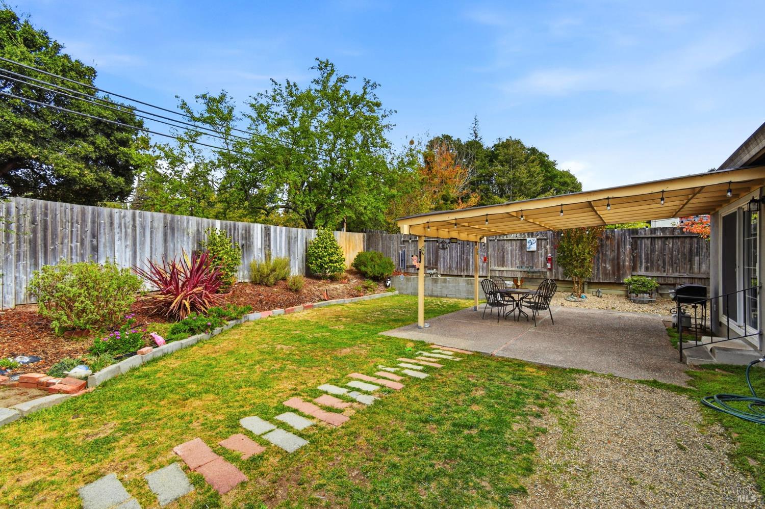 8252 Valley View Drive Sebastopol CA 95472