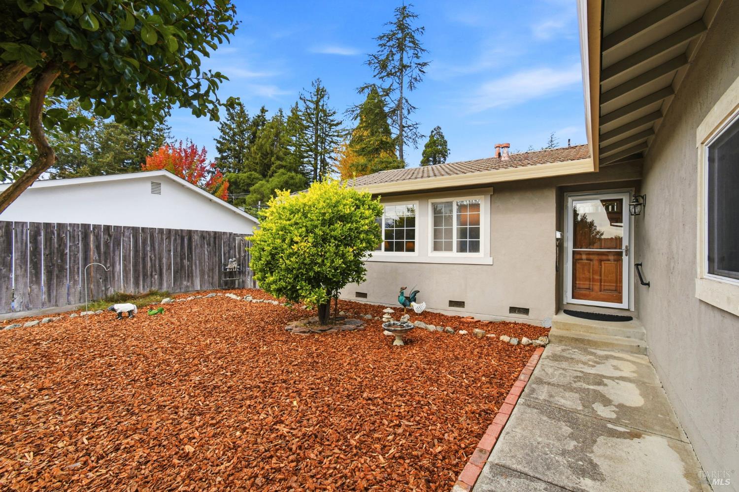 8252 Valley View Drive Sebastopol CA 95472