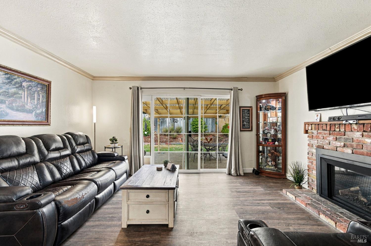 8252 Valley View Drive Sebastopol CA 95472