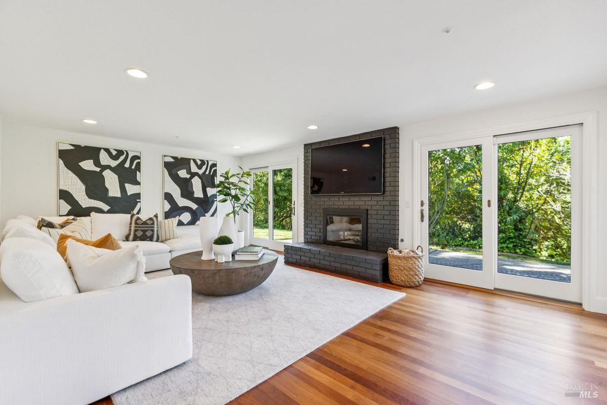17 Tanfield Road Tiburon CA 94920