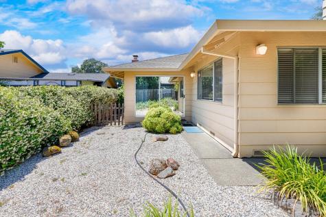138 Oak Shadow Drive Santa Rosa CA 95409