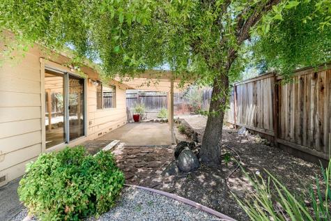 138 Oak Shadow Drive Santa Rosa CA 95409