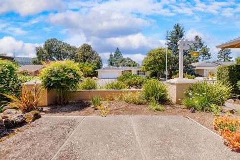 138 Oak Shadow Drive Santa Rosa CA 95409
