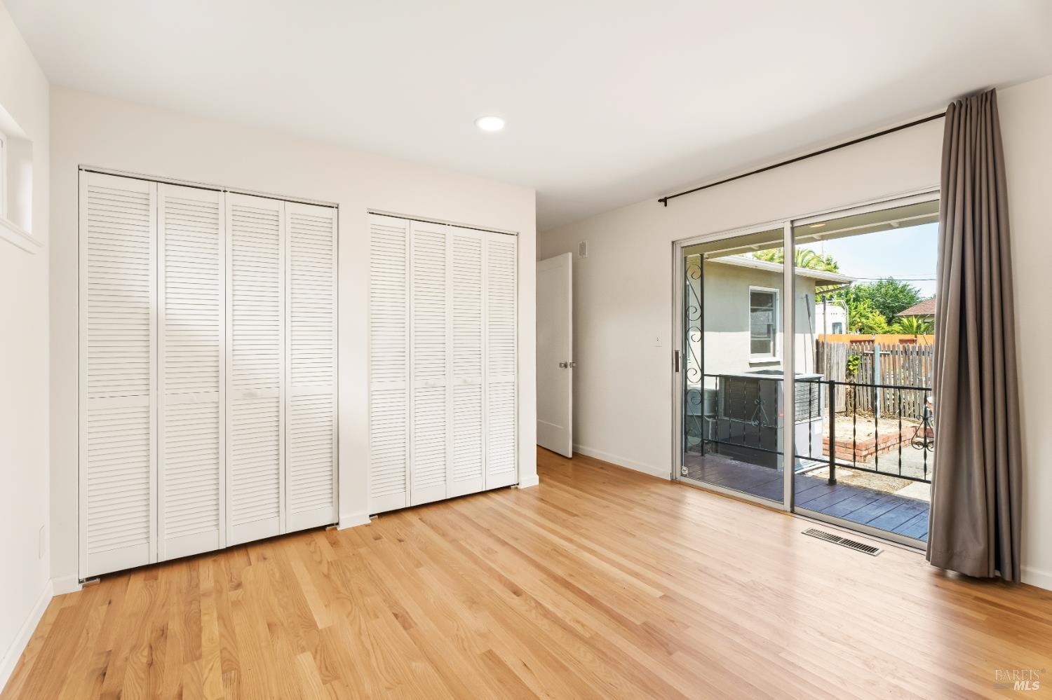 232 N Washington Street Cloverdale CA 95425
