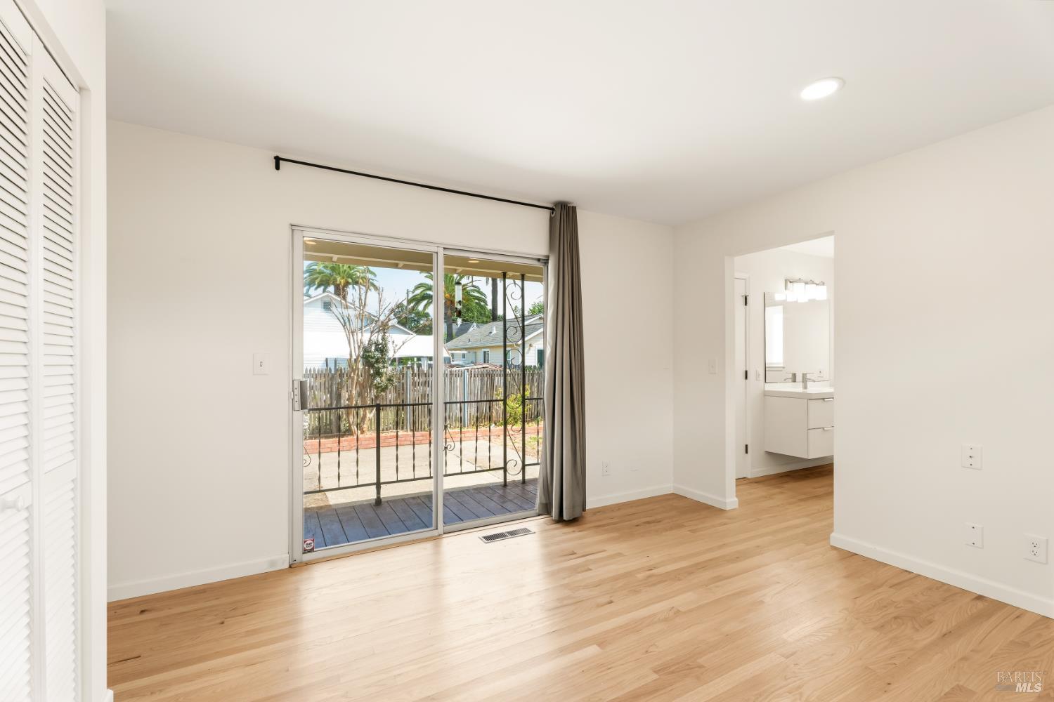 232 N Washington Street Cloverdale CA 95425