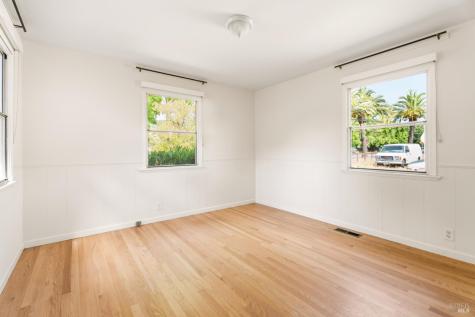 232 N Washington Street Cloverdale CA 95425