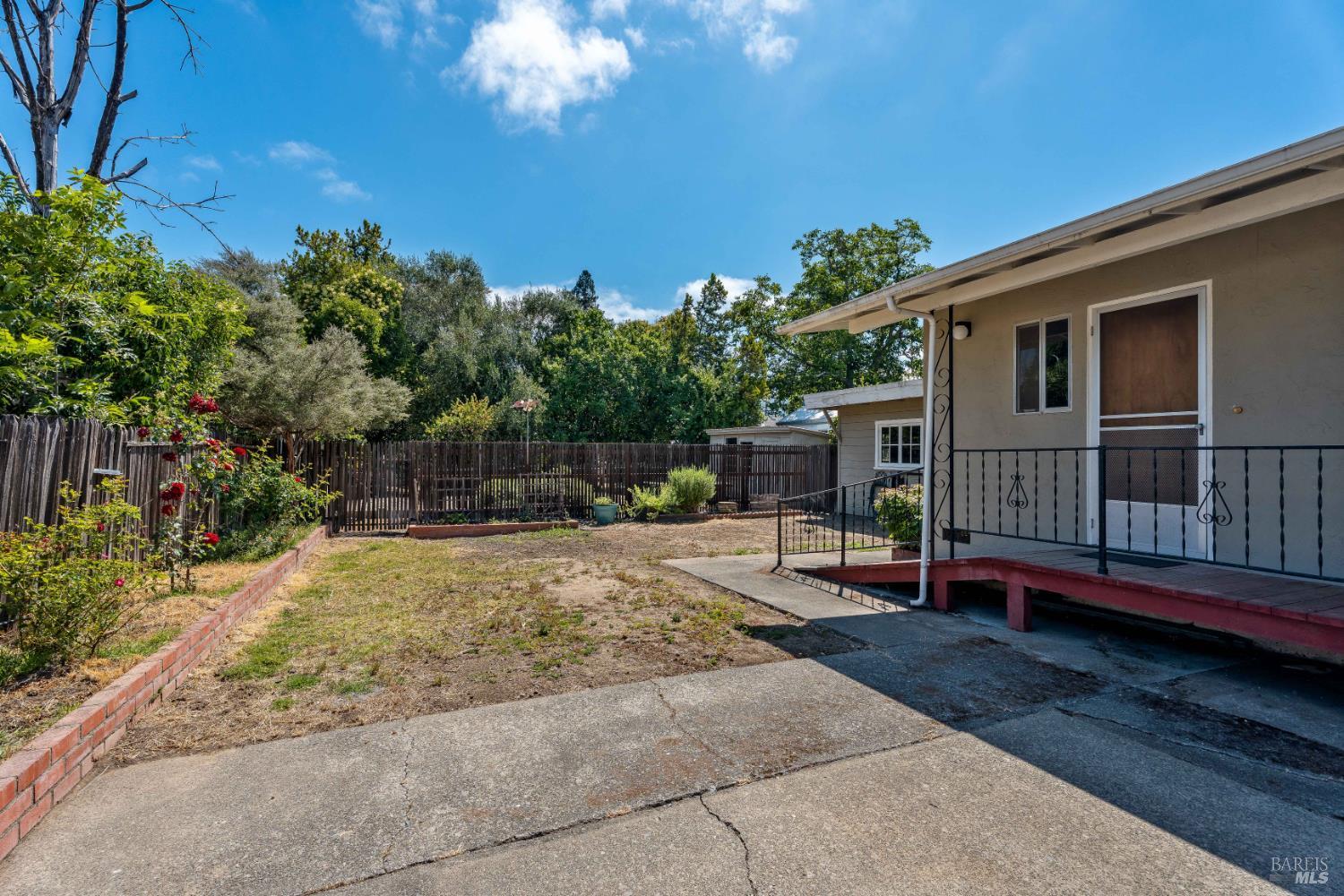 232 N Washington Street Cloverdale CA 95425