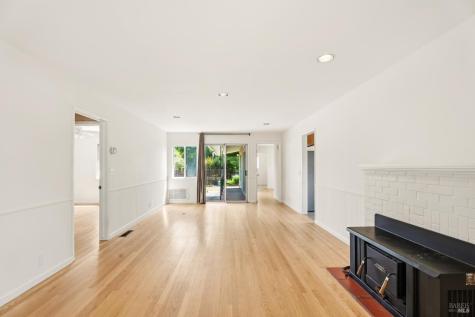 232 N Washington Street Cloverdale CA 95425