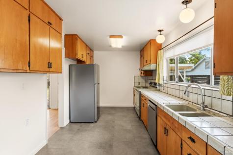 232 N Washington Street Cloverdale CA 95425