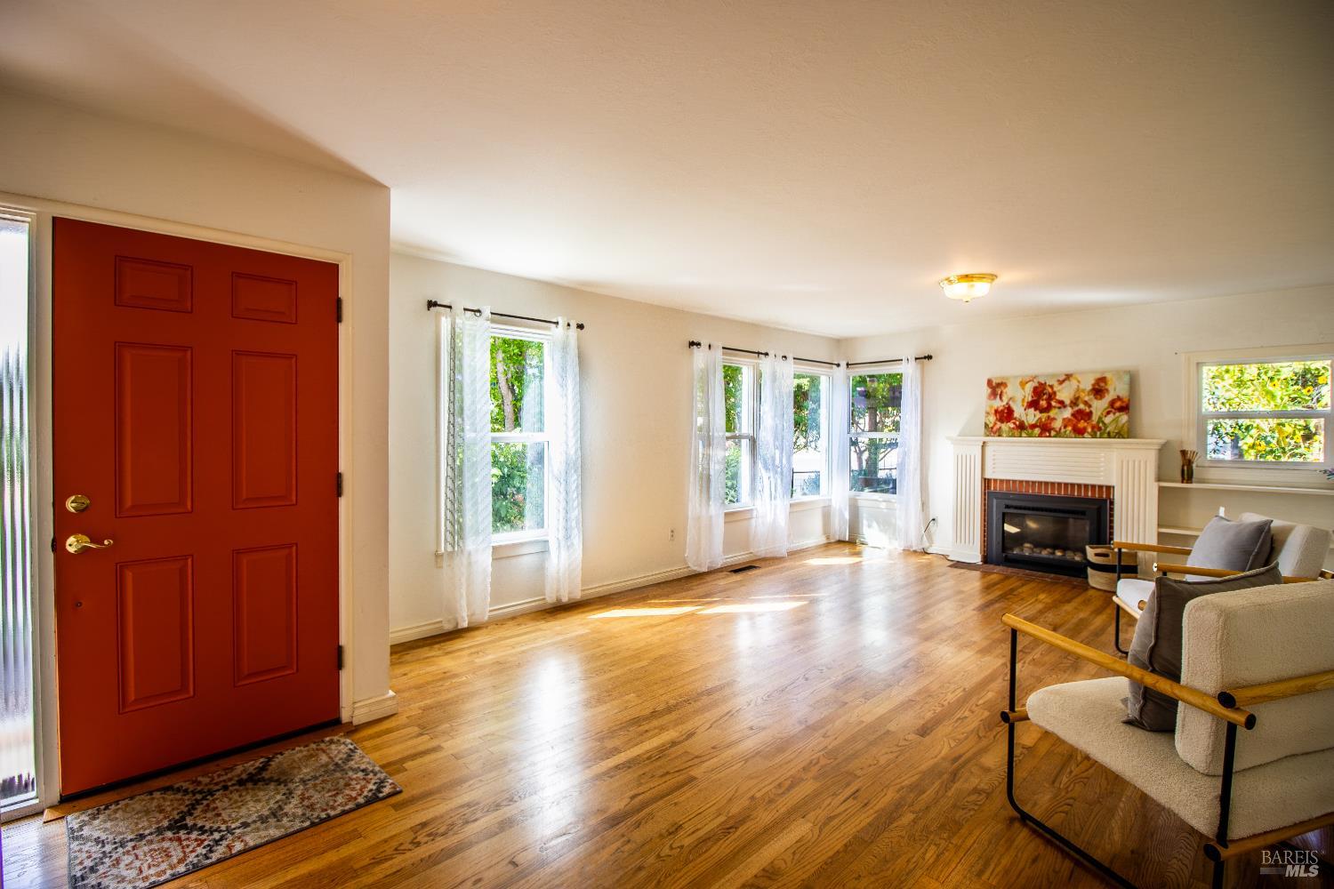806 W Mill Street Ukiah CA 95482