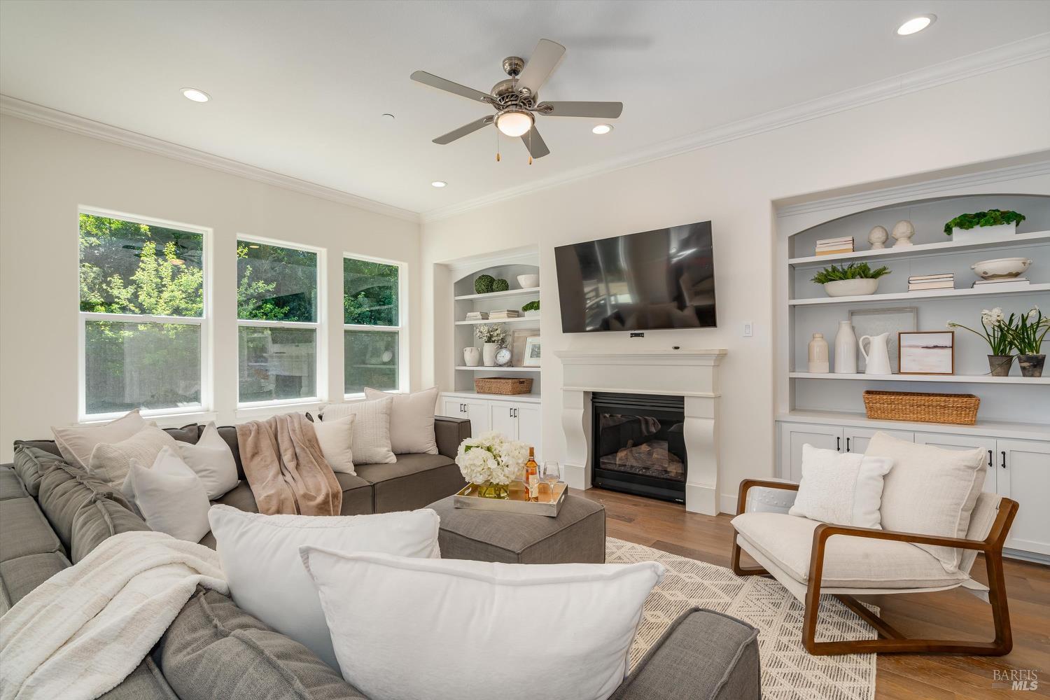 215 Pheasant Court Napa CA 94558