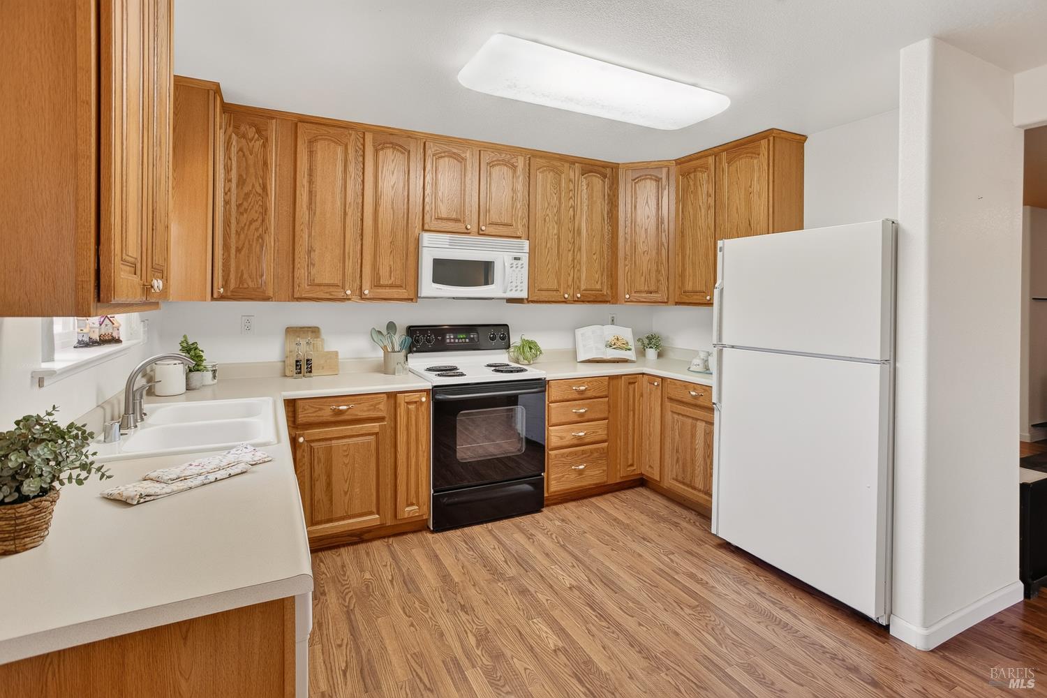 741 Pebble Way Clearlake Oaks CA 95423