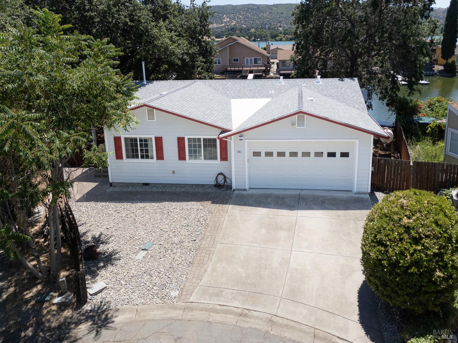 741 Pebble Way Clearlake Oaks CA 95423