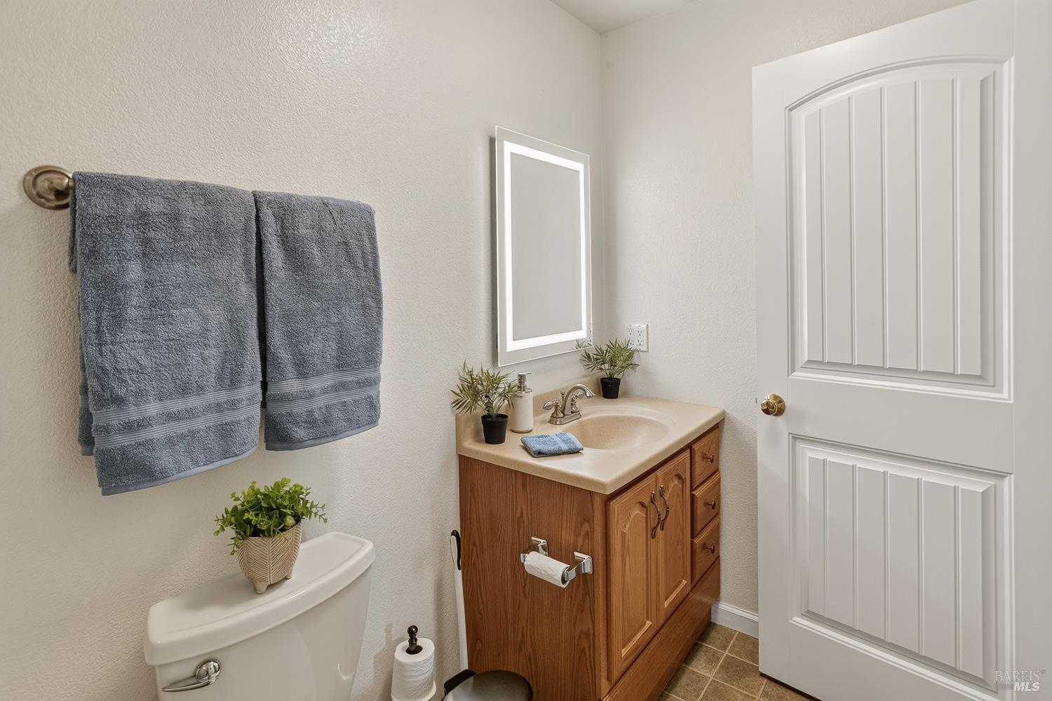 741 Pebble Way Clearlake Oaks CA 95423