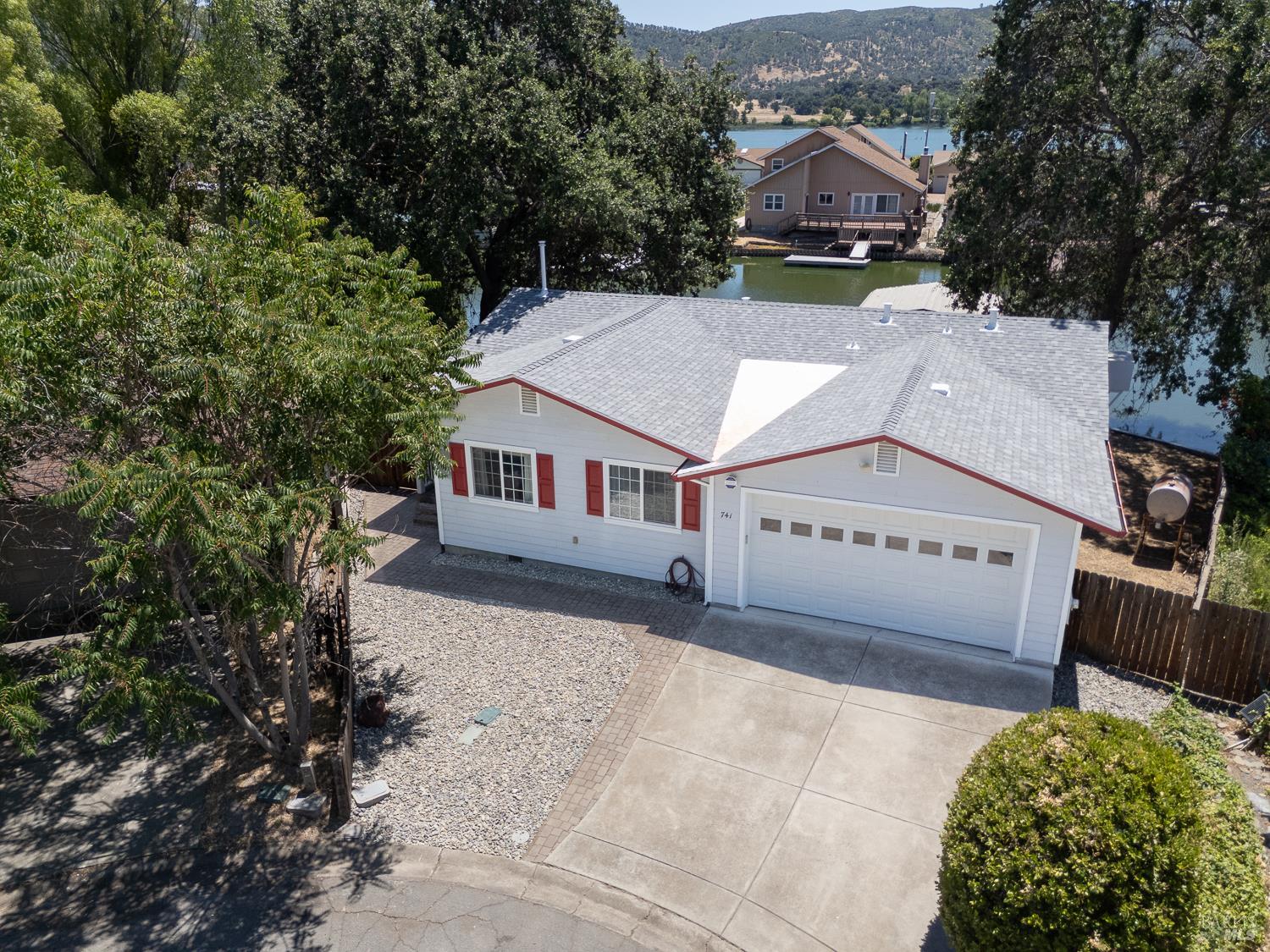 741 Pebble Way Clearlake Oaks CA 95423