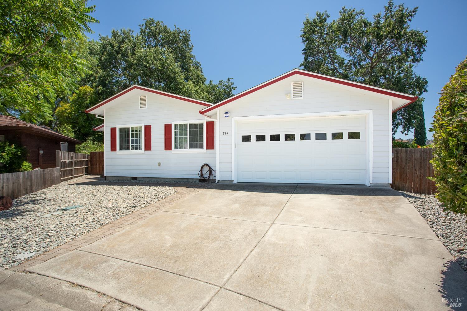 741 Pebble Way Clearlake Oaks CA 95423