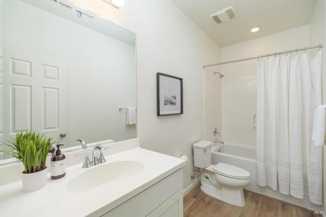 504 Ruby Street Petaluma CA 94952