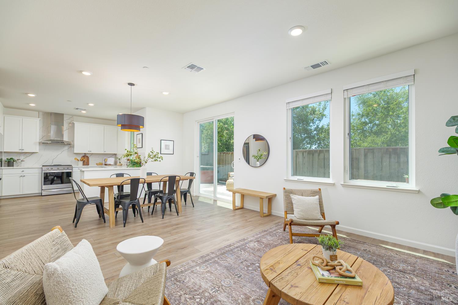 504 Ruby Street Petaluma CA 94952