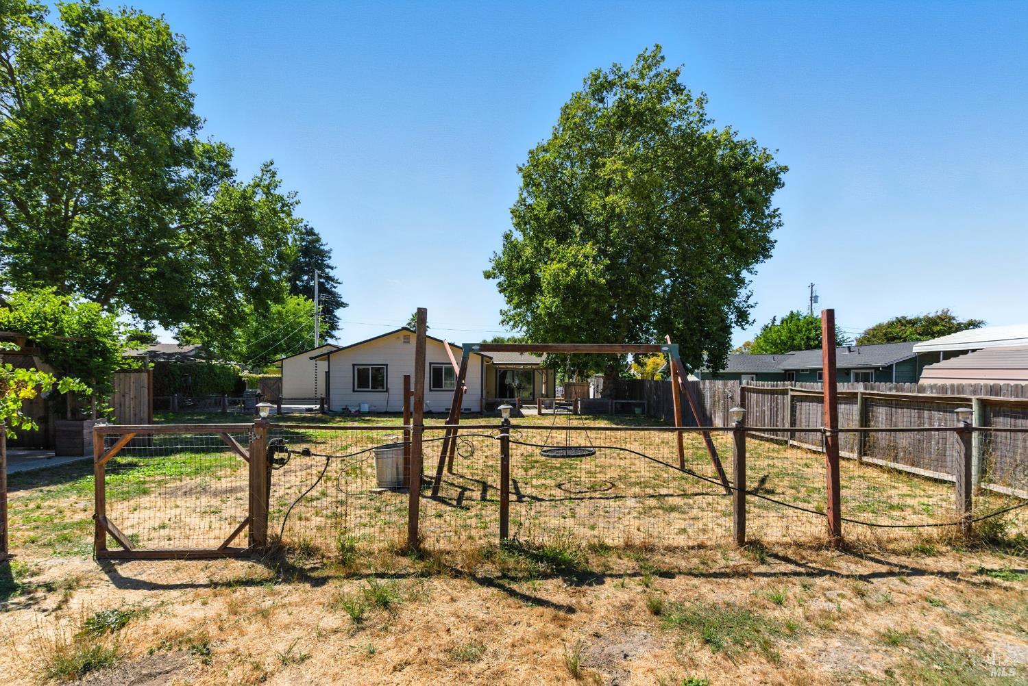 5816 Lowell Court Cotati CA 94931