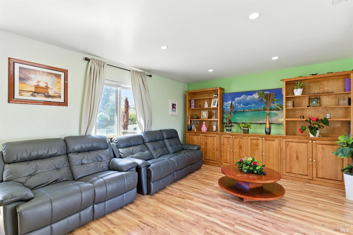 5816 Lowell Court Cotati CA 94931