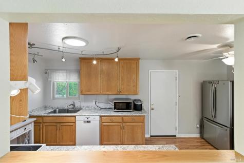 5816 Lowell Court Cotati CA 94931