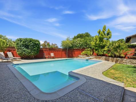 33 Manzano Court Novato CA 94945
