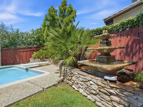 33 Manzano Court Novato CA 94945