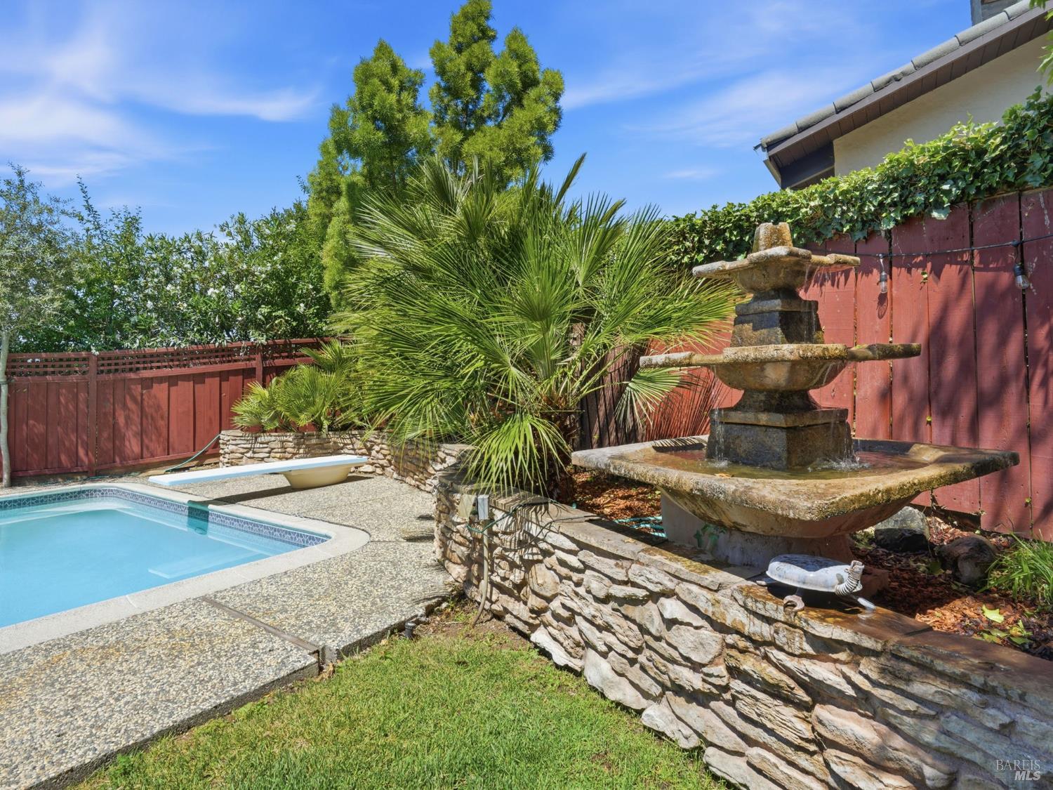 33 Manzano Court Novato CA 94945