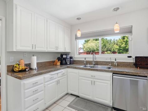 33 Manzano Court Novato CA 94945