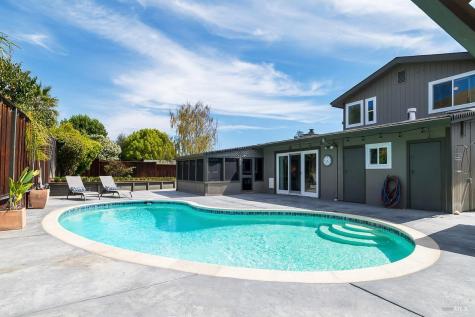 19 Carmel Drive Novato CA 94945