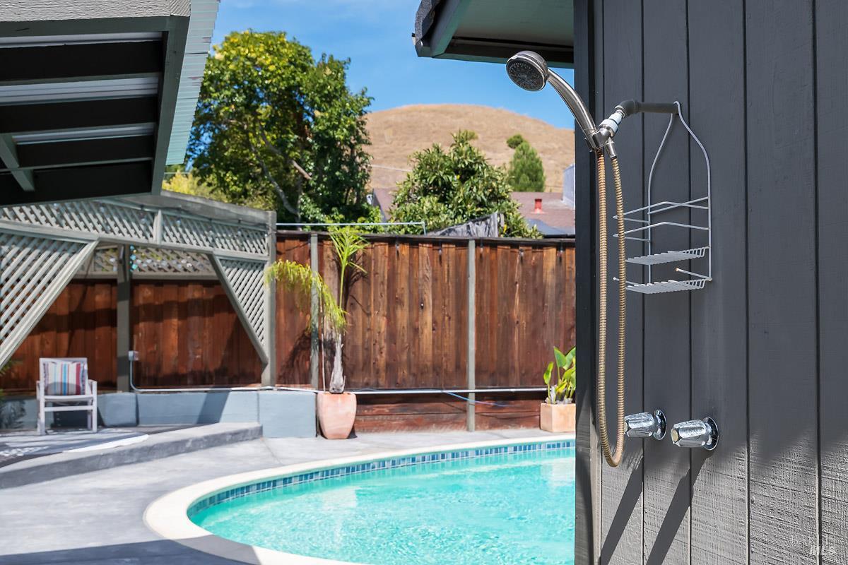19 Carmel Drive Novato CA 94945