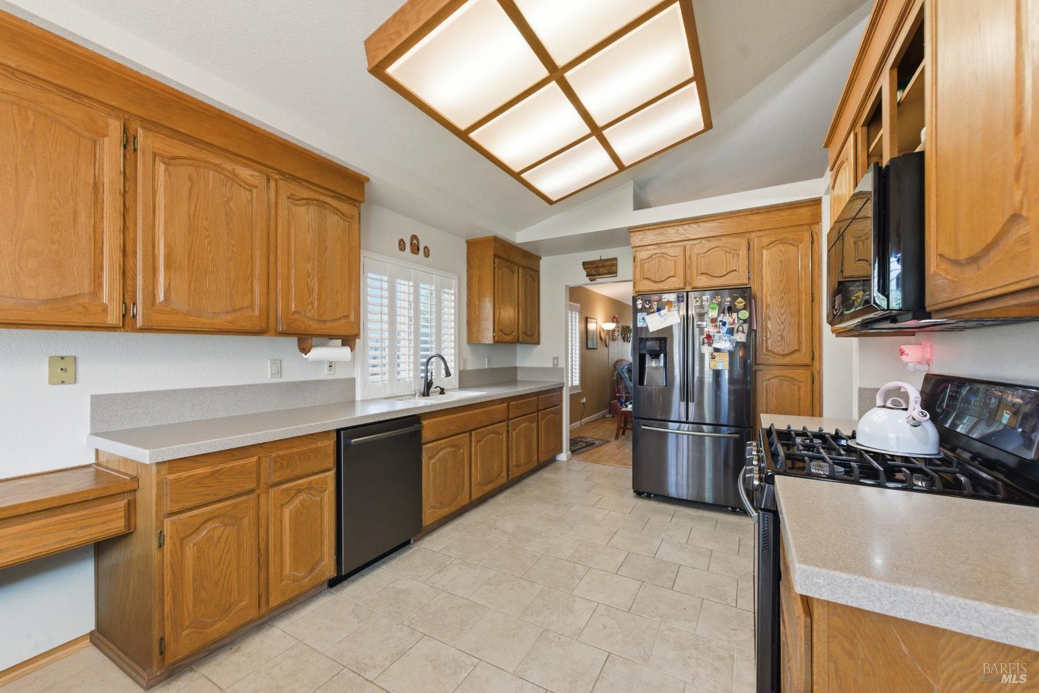 701 Oak Brook Drive Vacaville CA 95687