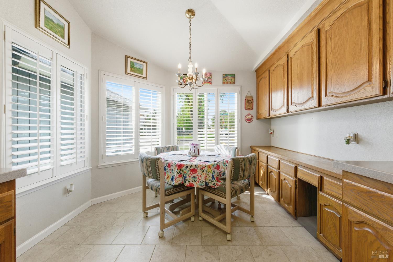 701 Oak Brook Drive Vacaville CA 95687